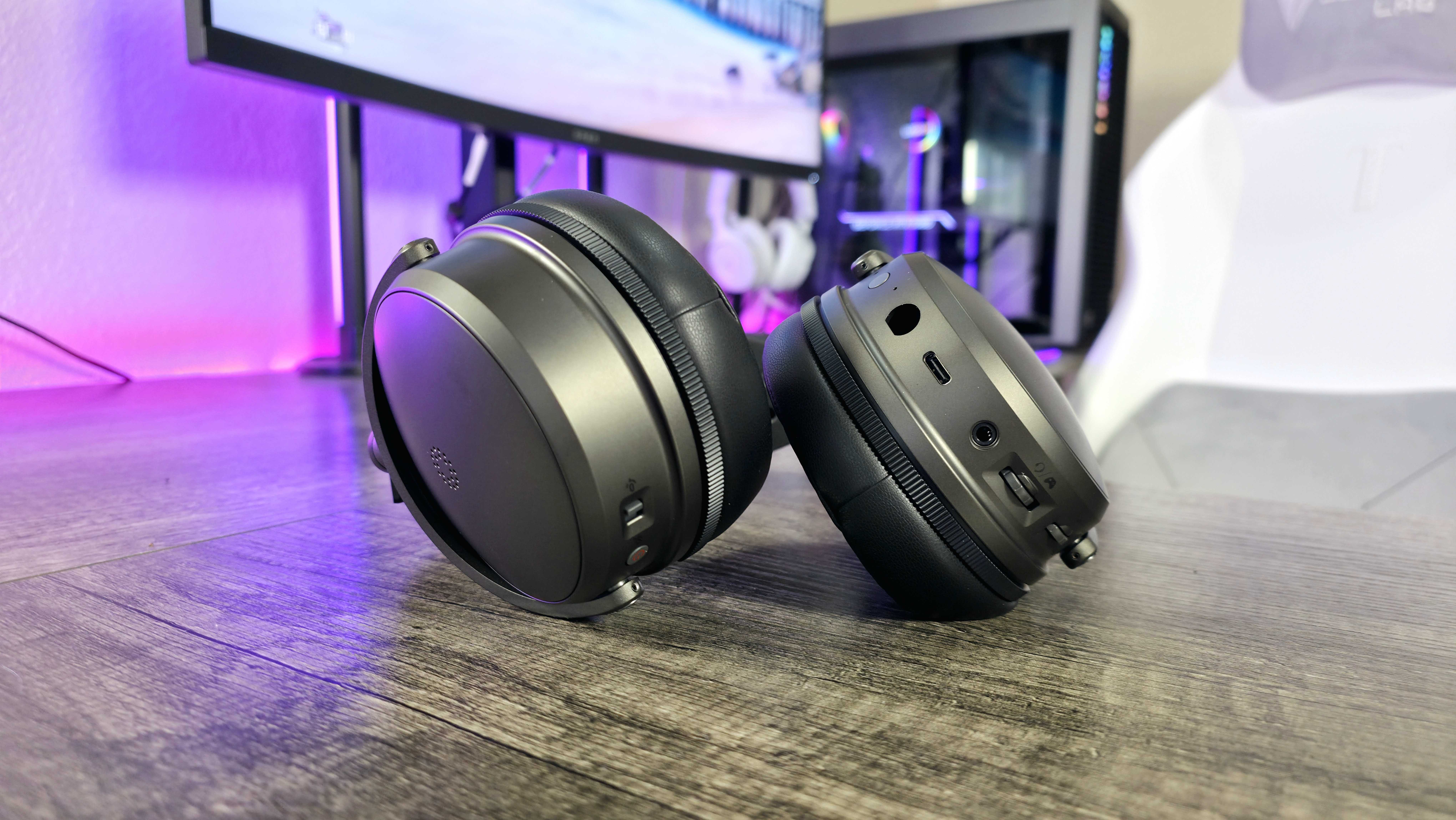Image of the Audeze Maxwell 2 wireless headset.